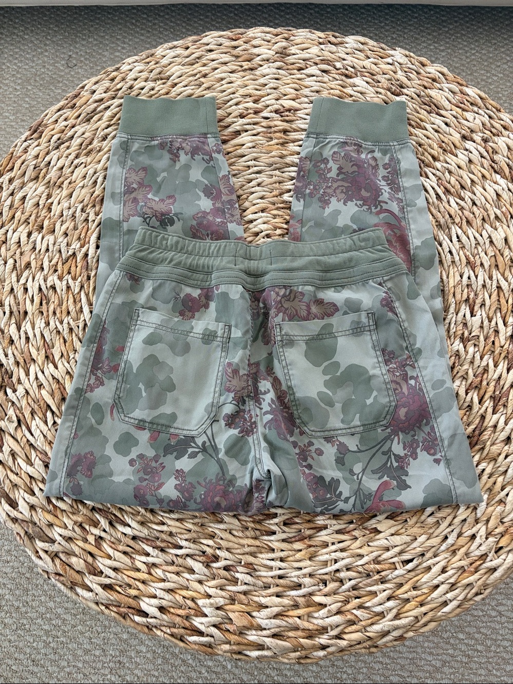 Anthropologie Nomad Camo Floral Rose Jogger - Picture 10 of 16